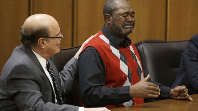 Ohio : Cet homme a passé 40 ans en prison avant d’être innocenté