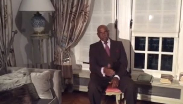 Vidéo: Le président Abdoulaye Wade présente ses vœux 2015 aux sénégalais. Regardez