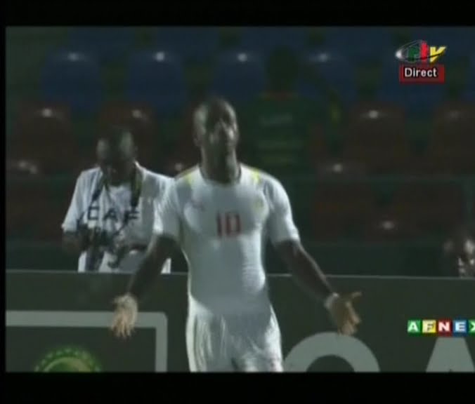 Video: But refusé de Sadio Mané signalé en position de hors jeu.