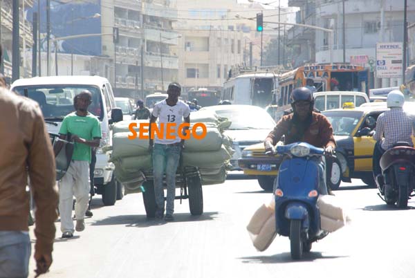 (4) Photos: Les pousse-pousse reviennent en  ville