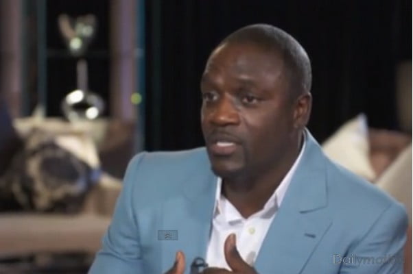 (Vidéo) Akon: « Le système américain n’est pas fait pour les noirs ». Regardez