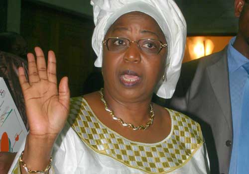Eva Marie Coll Seck a failli adopter le jeune guinéen importateur de la fièvre Ebola au Sénégal !