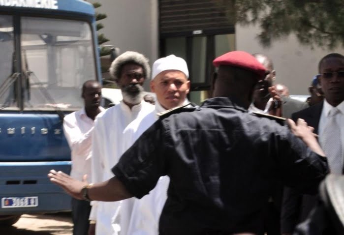 Aly Nar Ndiaye: « Les gardes pénitentiaires ont menotté, bastonné  et giflé Karim Wade »