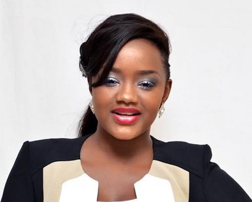 Photo: Fama Thioune à fond dans son art… Regardez