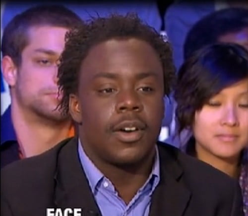 Vidéo: cet africain pro Sarkozy se faisait passer pour un français alors que c’est un sans papier. Regardez