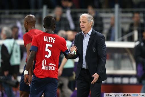 Lille renverse Lyon et maintient le suspense au sommet