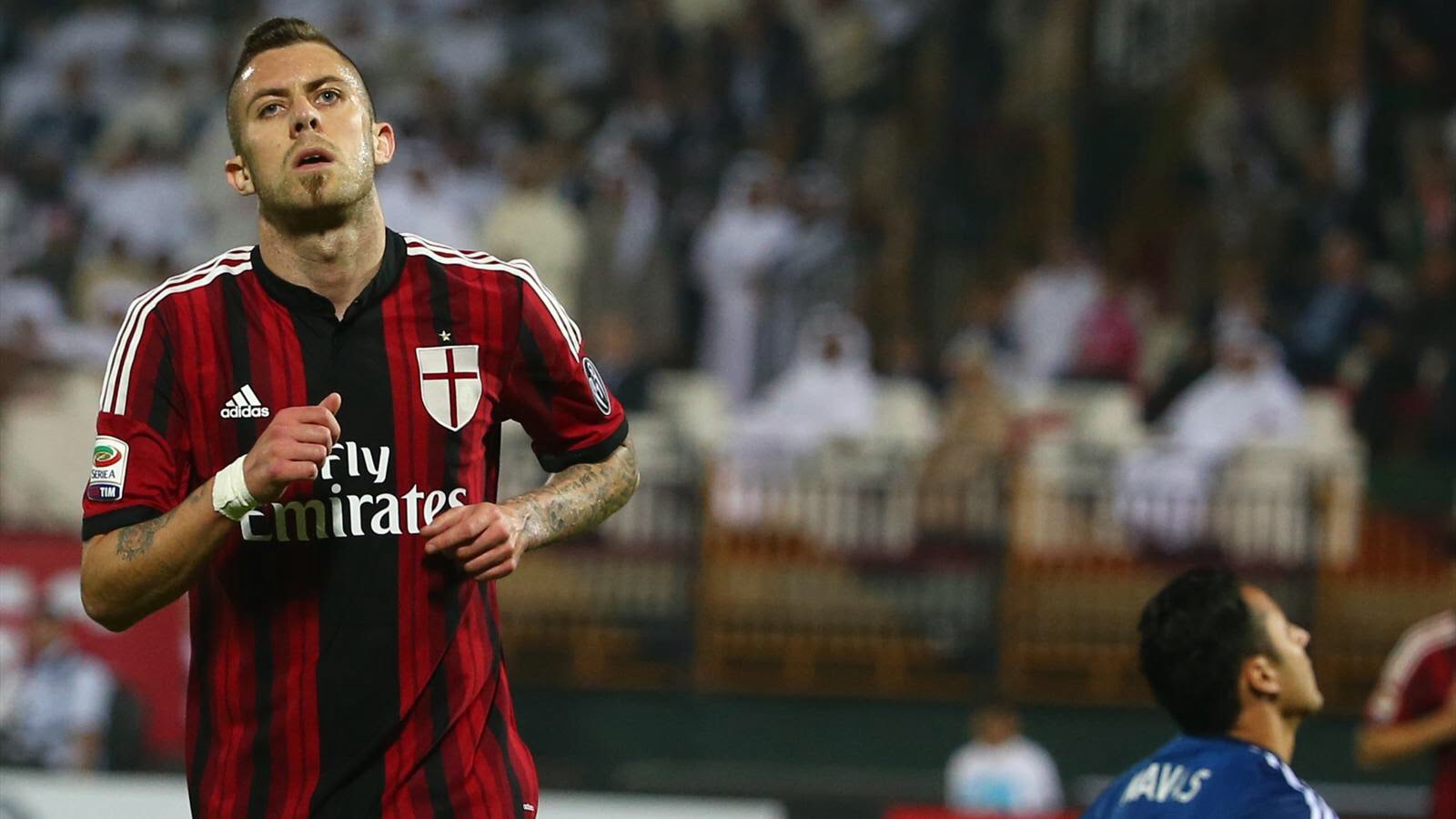 Calcio: Milan déçoit encore en championnat