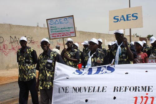 Gréve: le Saes  décrète 72 de plus