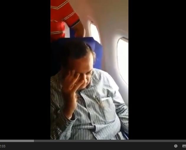 [V] Harcellement sexuel : Une Indienne se venge et humilie son agresseur dans un avion