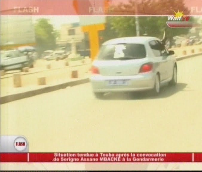Video- Après les Affrontements, Serigne Assane Atékh, escorté par les gendarmes, jubile