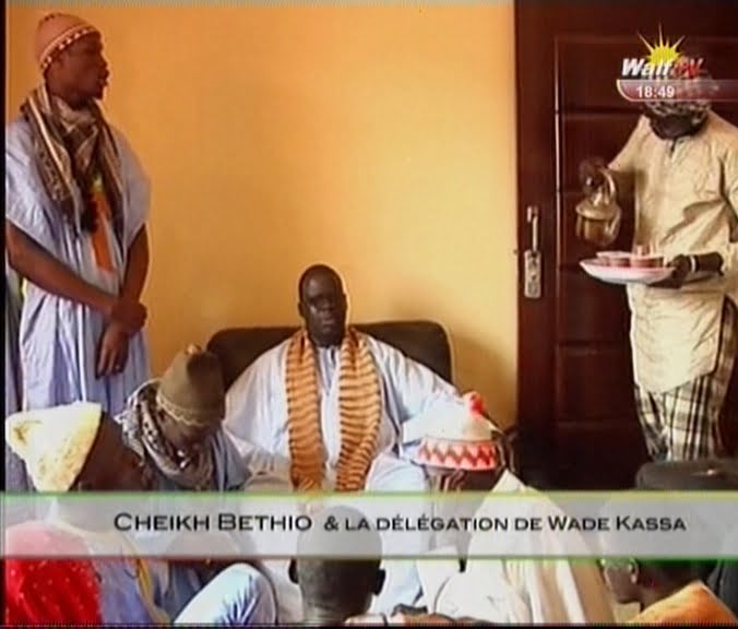 Video: Quand Cheikh Béthio Thioune humulie les partisans de Wade version Sa Ndiogou