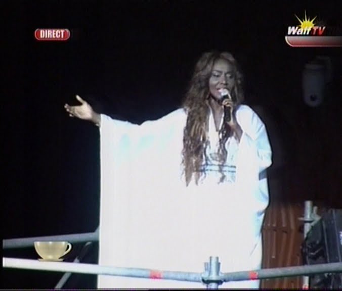 Video: Incroyable tonnerre d'applaudissements pour Coumba Gawlo au Grand Théâtre. Regardez
