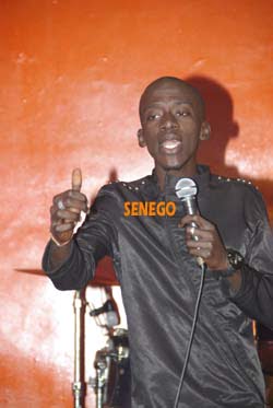 Arrêt sur image: Bombaly Seck, le fils de Mapenda sort son premier produit dans le marché musical