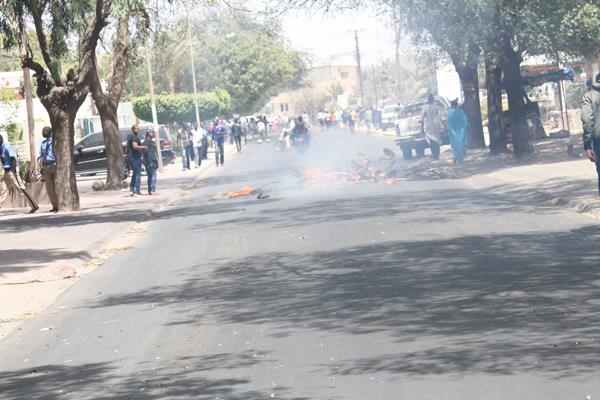 (4 photos) – De la corniche ouest à l&rsquo;avenue Cheikh Anta Diop, ça a chauffé