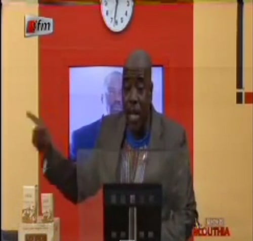 (Vidéo) Kouthia à mourir de rire: pourquoi Kabila a emprisonné les membres de Y&rsquo;en à marre. Regardez