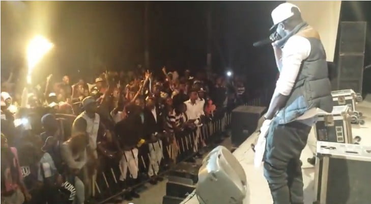 Vidéo: les temps forts du concert de Buzzlab à Douta Seck. Regardez
