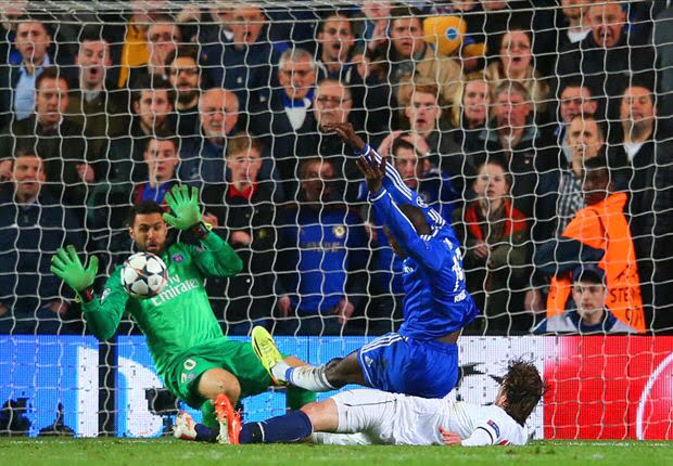 Demba Ba supporte Paris face à son ancien club Chelsea