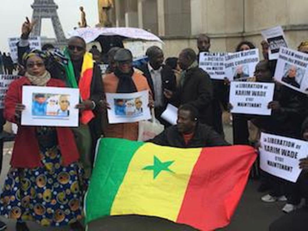 Soutien à Sonko : Des Sénégalais manifestent devant l’ambassade du Sénégal à Paris