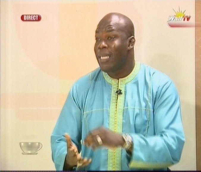 Vidéo: khadim Gadiaga Eumeu a mal communiqué, lors de l’enterrement de sa mère, Balla Gaye avait …