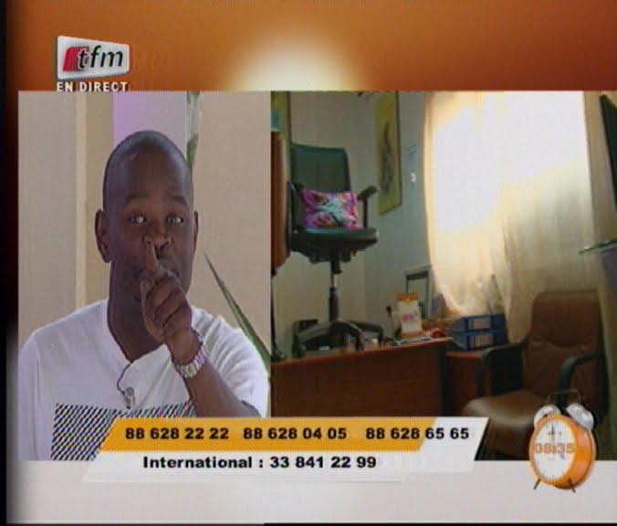 Vidéo: Quand les employés de la tfm viennent  en retard, regardez les bureaux vides…