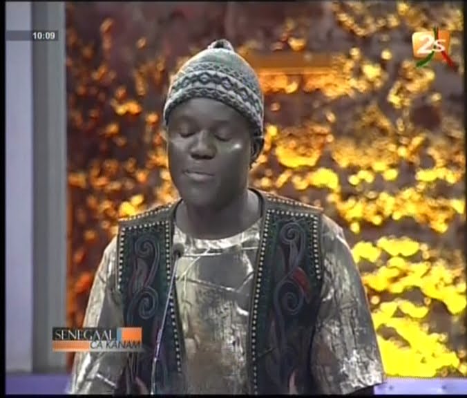 Vidéo: Après Maxou Pobar, Tounkara cogne encore un jeune artiste