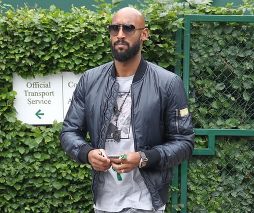 Nicolas Anelka se bagarre avec un entraîneur et le fait licencier