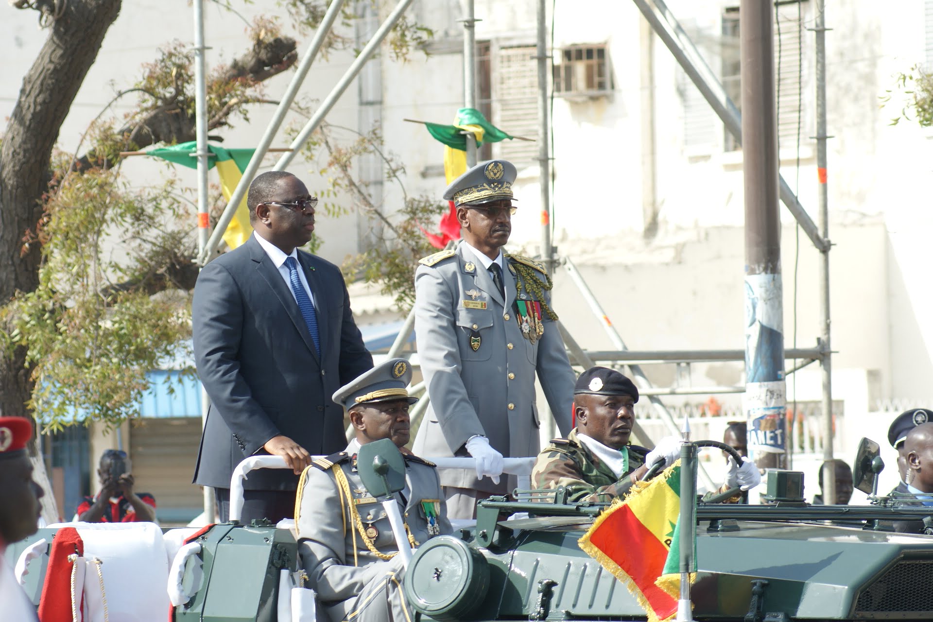 Arrivée de Macky Sall à la Place de l’Indépendance pour la prise d’armes