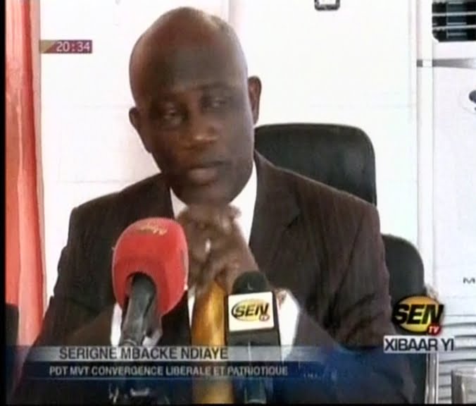 Vidéo-Envoi des Jambaars en Arabie Saoudite: Serigne Mbacké Ndiaye en phase avec Macky Sall