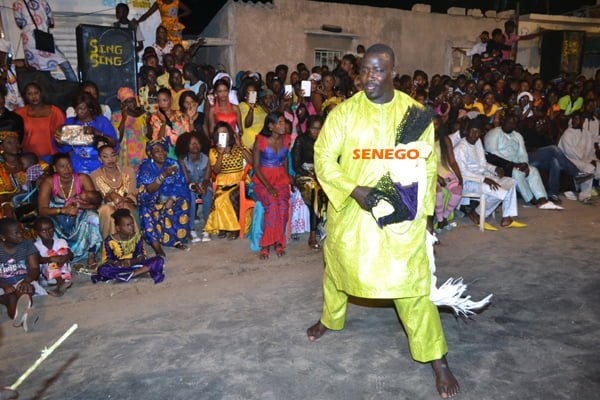 (12) Photos: Le Sing-sing offre un tann-bèrr à Gris Bordeau, vainqueur de Tyson, regardez