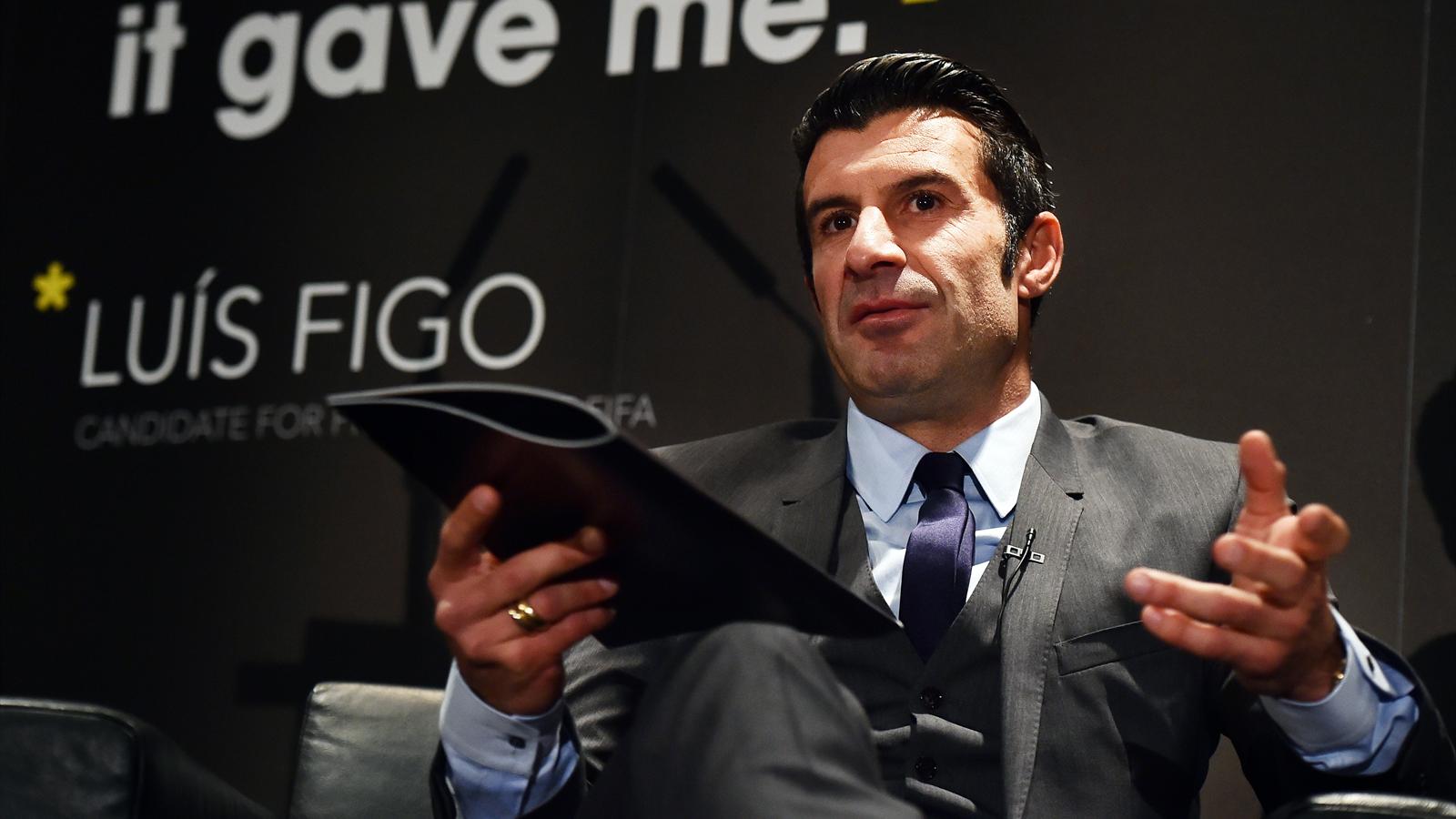 FIFA: Luis Figo et Michael van Praag se retirent, Ali al Hussein seul candidat face à Blatter