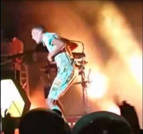 Vidéo: Stromae met le feu au Cameroun… Regardez