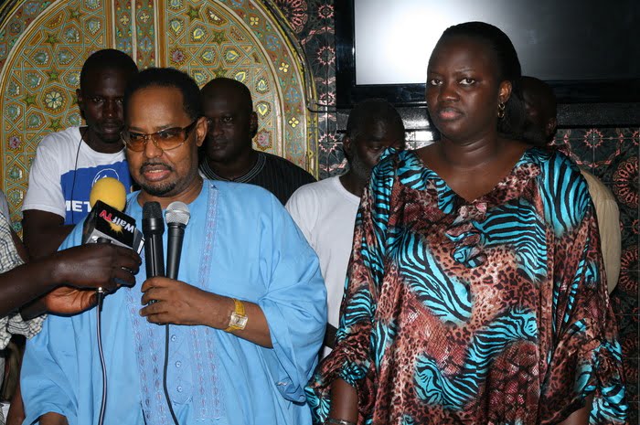 Ahmed Khalifa Niass porte plainte contre son ex-femme, Yaye Fatou, pour violation de domicile et harcèlement sexuel