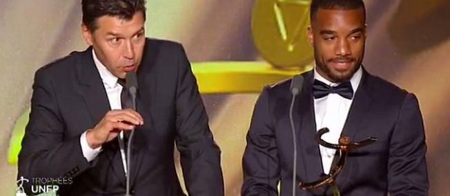 Lacazette de Lyon, meilleur joueur de Ligue 1