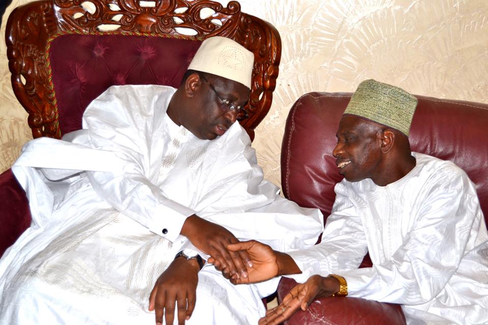 Macky Sall à Yoff : des jeunes très en colère ont pris d’assaut …