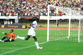 Adja Siny Thiaw, épouse larguée par le Magpie  « Quand je tombais enceinte de Papiss Cissé, j’avais 13 ans »