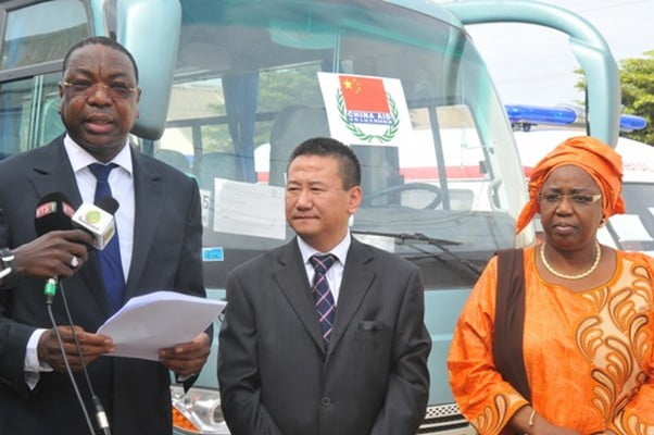 La chine offre 13 véhicules dont 3 ambulances