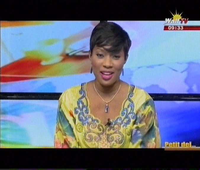 Vidéo-Nouvelle épouse de Pape Diop, Maman Dièye de « Petit Déj » reçoit les félicitations de ses collègues