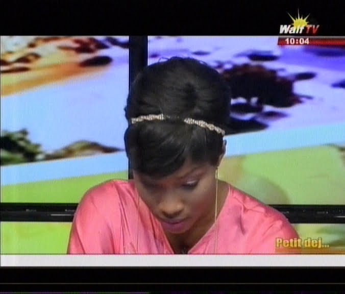 Vidéo-Nouvelle épouse de Pape Diop, Maman Dièye de «Petit Déj» fait ses adieux a walftv