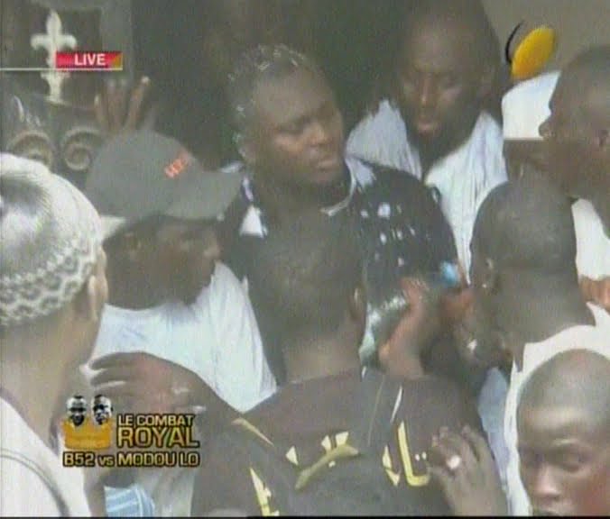 Regardez comment Modou Lô a quitté les Parcelles…son fief.