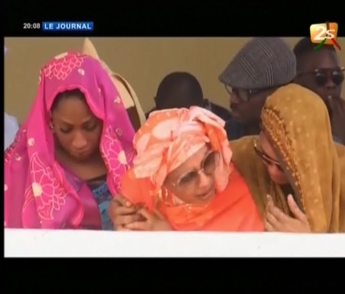 Video: Des larmes à la levée du corps du mannequin Maty Mbodj ce matin à l’hôpital Le Dantec Regardez