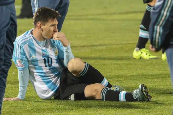Meurtri par les échecs répétés: Messi songe à arrêter avec l’Argentine