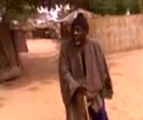 Vidéo: vieux villageois très amusant… Regardez