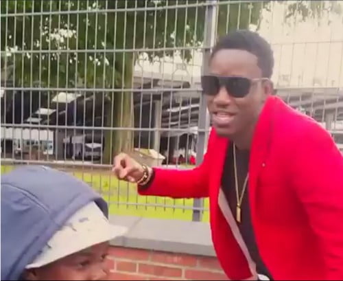 Vidéo: Waly Seck relaxé en Allemagne…
