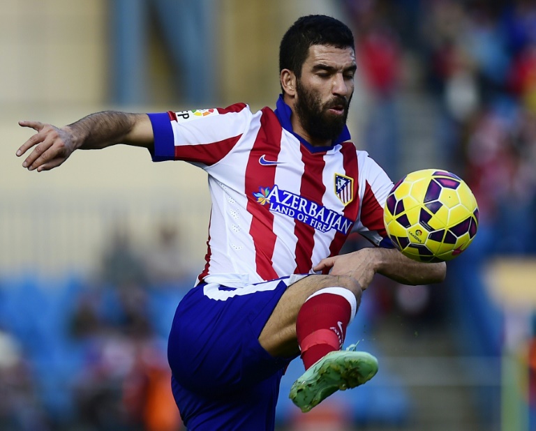Transfert: le FC Barcelone annonce l’arrivée d’Arda Turan