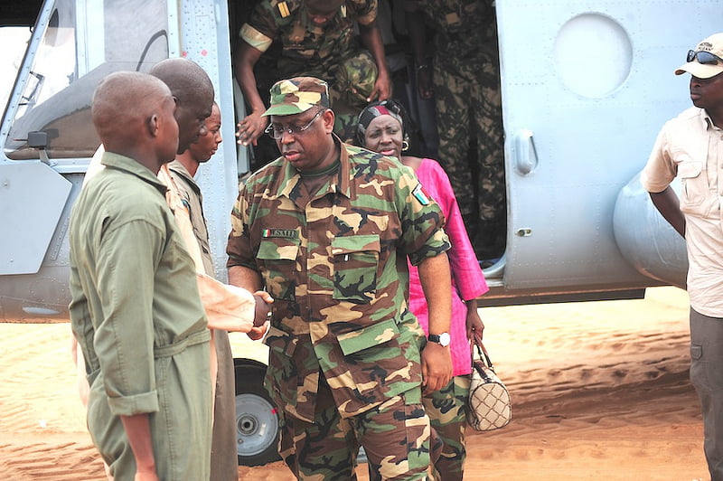 Macky Sall prête à Abdou Diouf l’hélicoptère présidentiel pour rallier Saint Louis