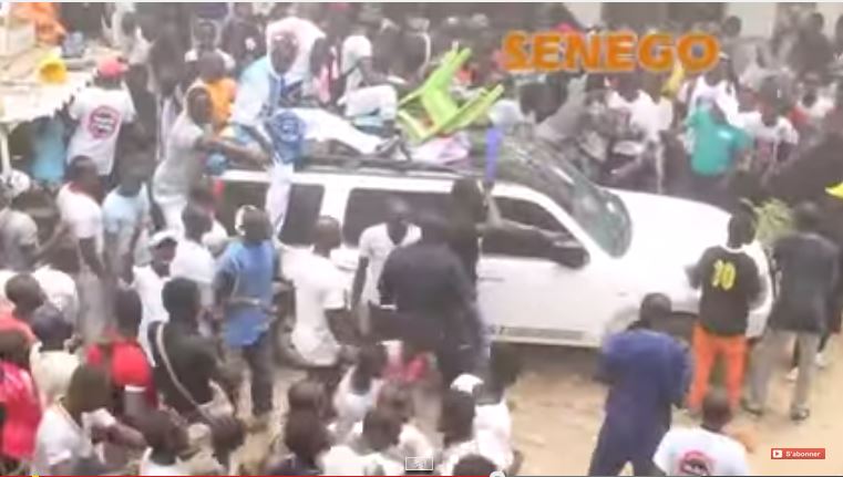 Senego TV : Revivez le départ coloré et émouvant de Modou Lô pour Demba Diop