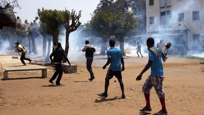 Urgent – Direct Ucad – Un étudiant de l’ENDSS blessé par une grenade lacrymogène…