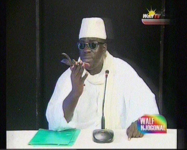 Vidéo- Sa Ndiogou raille Yahya Jammeh face à la presse: « Tout gay ou lesbienne pris en Gambie, dina dagg sayy…” Regardez