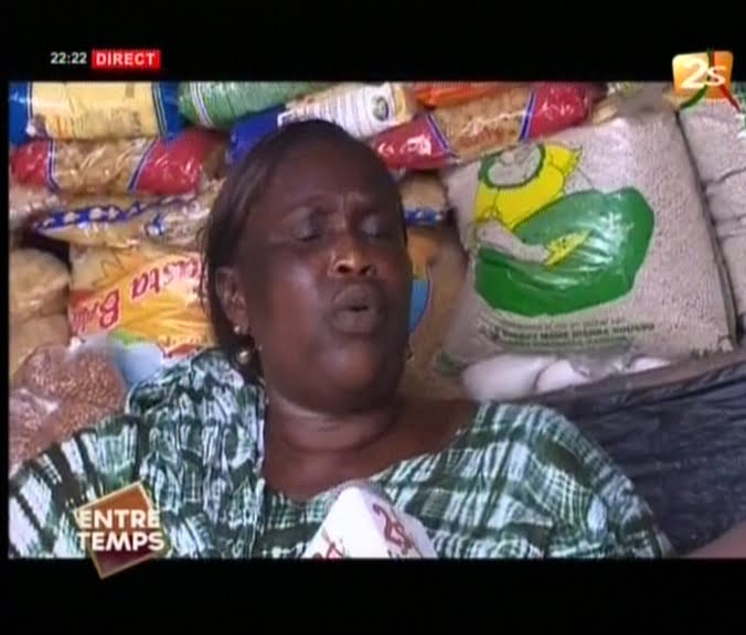 Macky Sall achète une maison à la Planète Mars, Regardez la réaction de ces Sénégalais…à mourir de rire