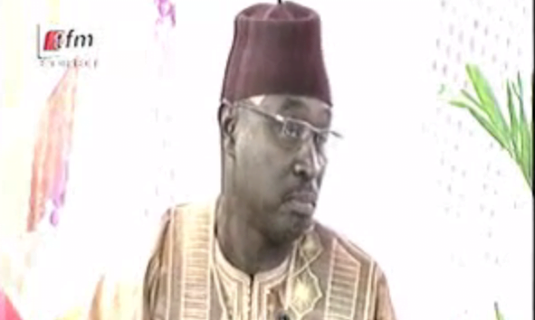 Vidéo:Abdou Aziz Mbaye dénonce les comportements des Sénégalais dans les cérémonies funéraires Regardez